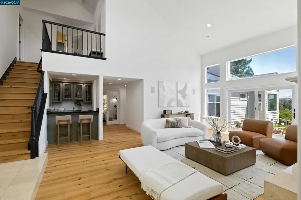 78 Scenic Dr Orinda, CA 94563