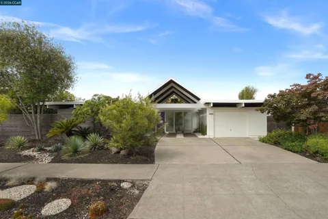 8021 Shay Dr