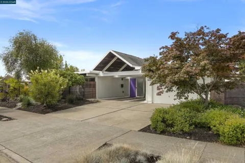 8021 Shay Dr