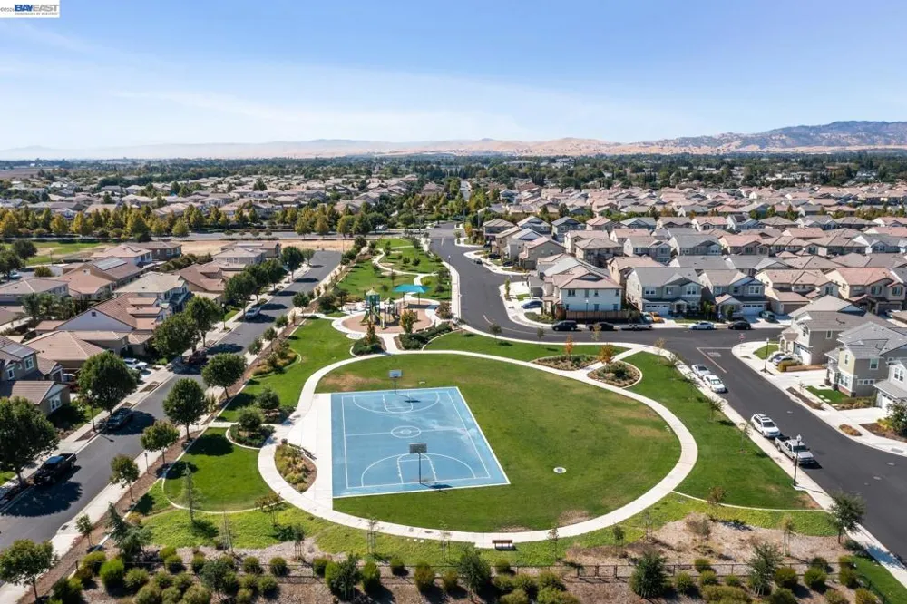 209 Brush Creek Dr Brentwood, CA 94513