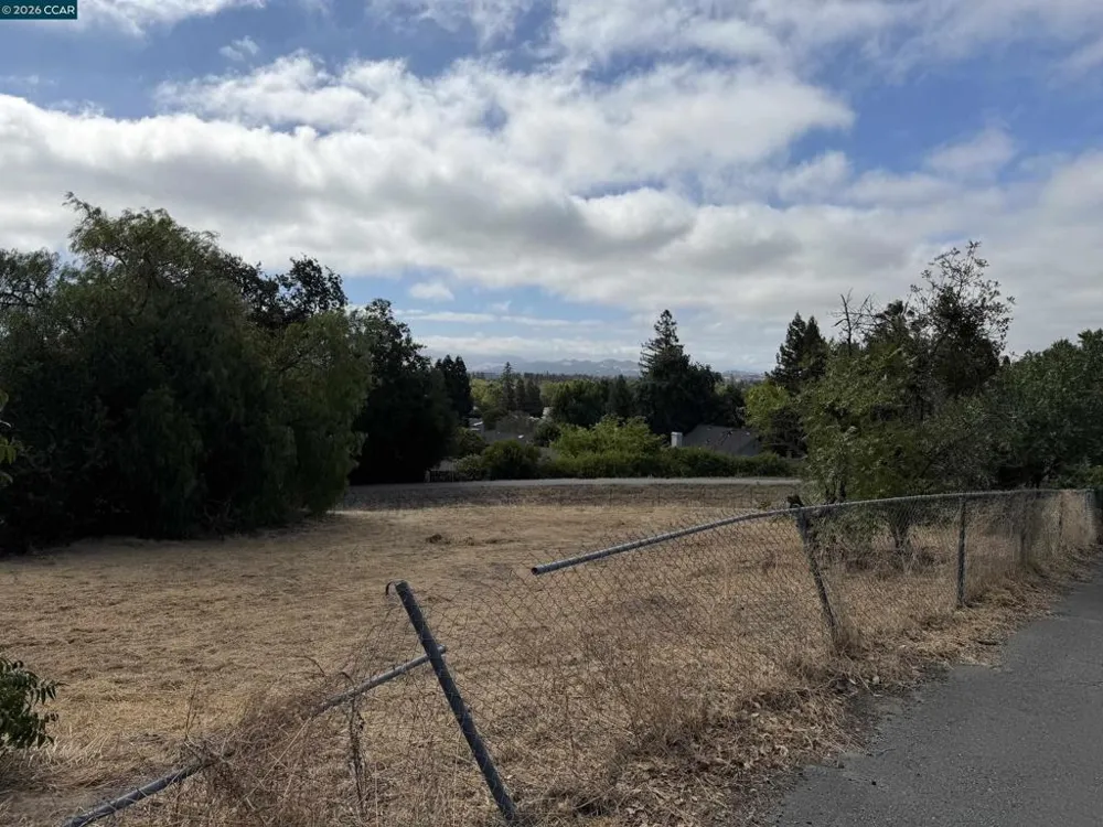 387 Camino Las Juntas Pleasant Hill, CA 94523