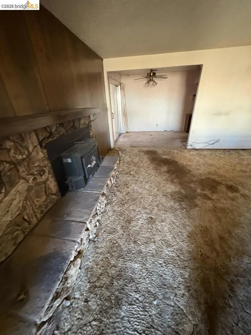 218 Bryan AVE Roseville, CA 95661