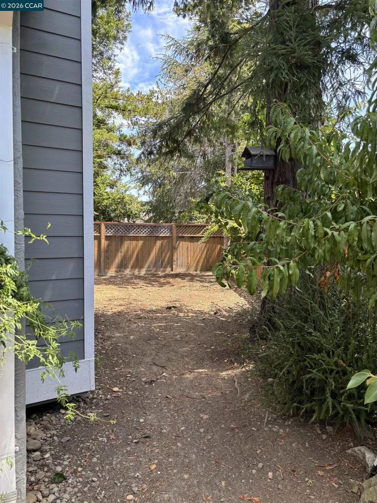 115 Bedford Hercules, CA 94547