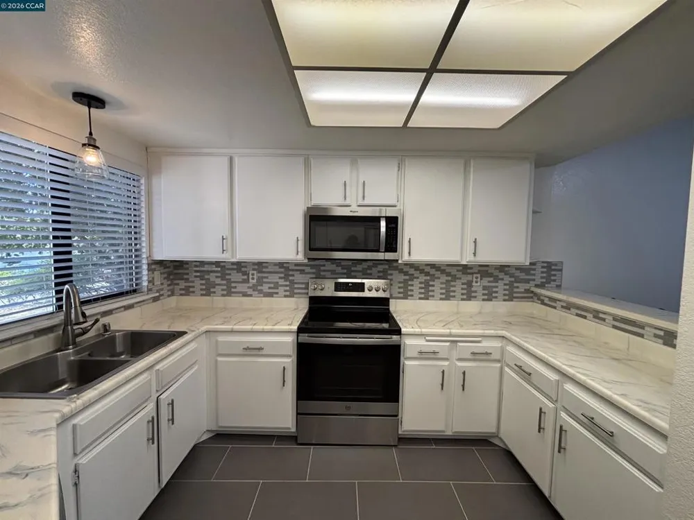 115 Bedford Hercules, CA 94547