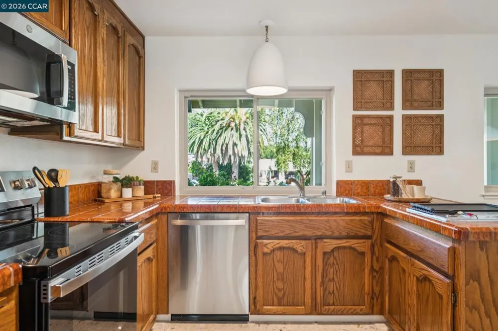 41 Burnham Ct Pleasant Hill, CA 94523