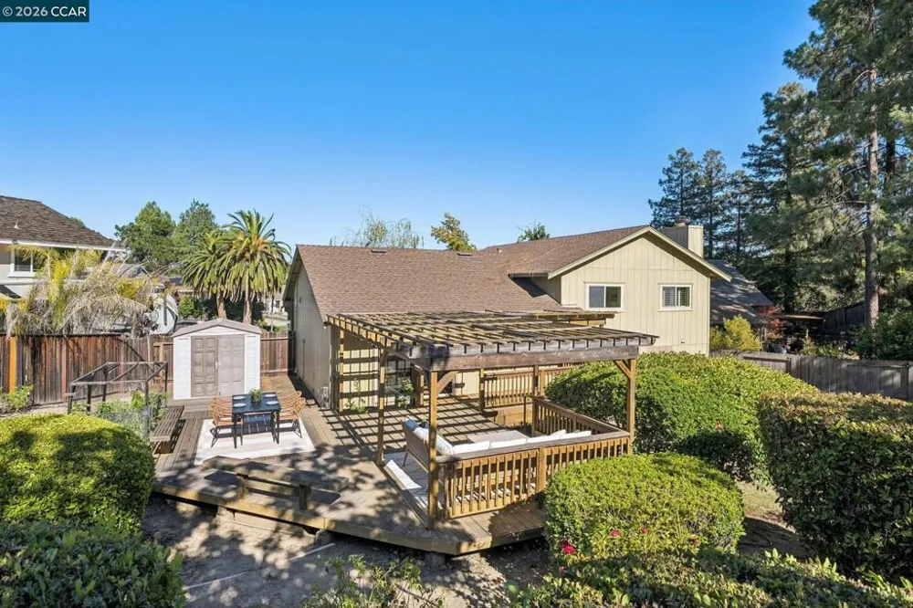41 Burnham Ct Pleasant Hill, CA 94523