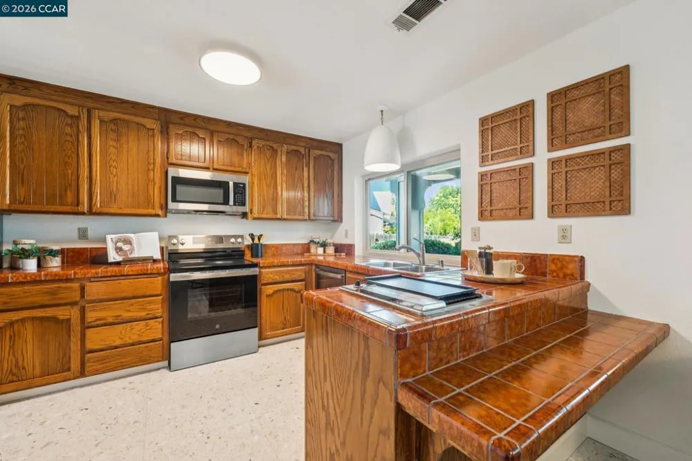 41 Burnham Ct Pleasant Hill, CA 94523