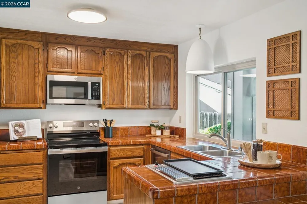 41 Burnham Ct Pleasant Hill, CA 94523
