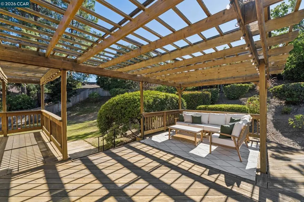 41 Burnham Ct Pleasant Hill, CA 94523