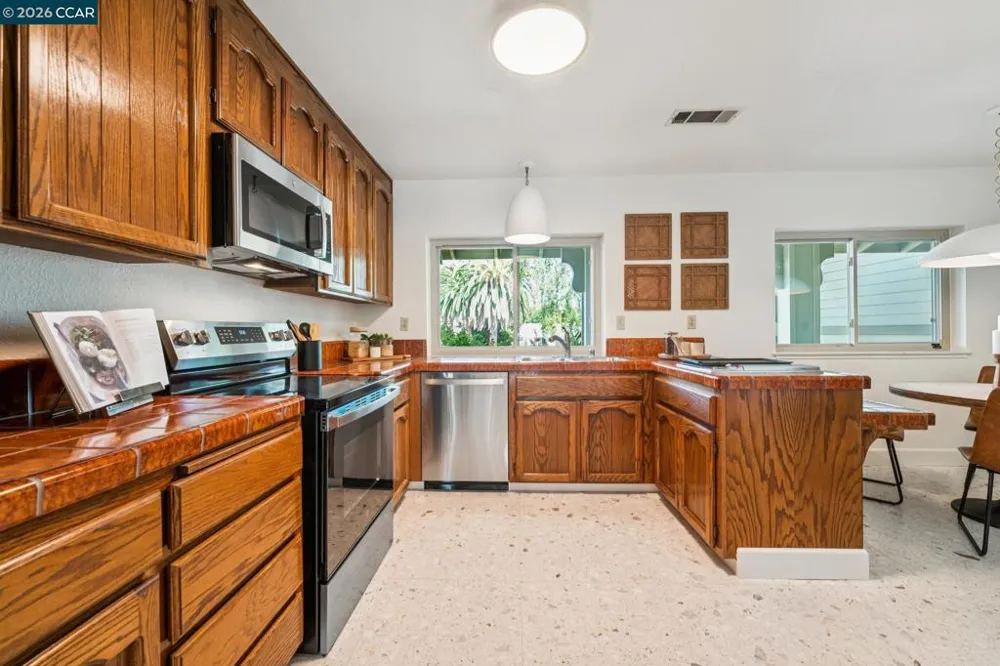 41 Burnham Ct Pleasant Hill, CA 94523