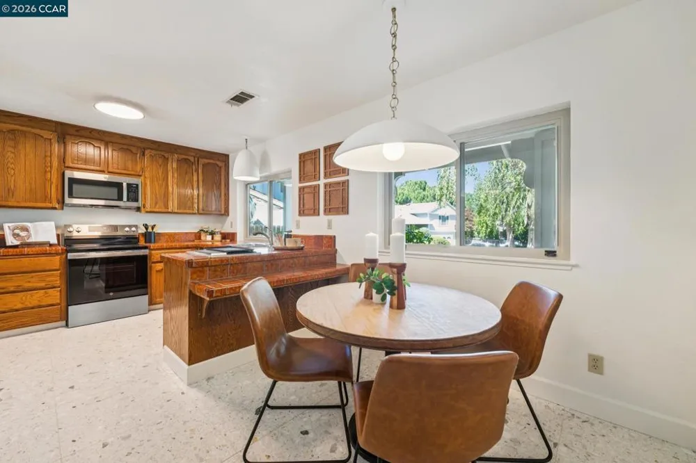 41 Burnham Ct Pleasant Hill, CA 94523