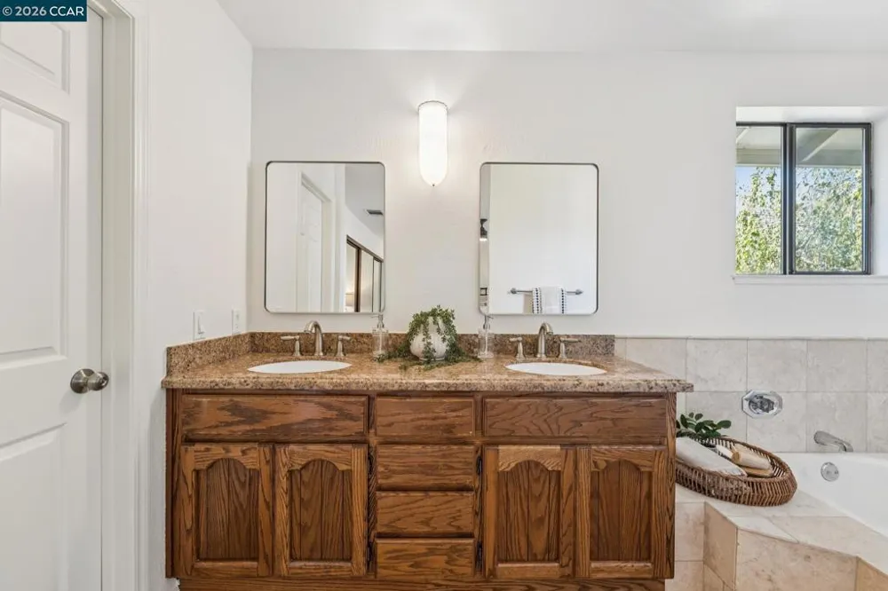 41 Burnham Ct Pleasant Hill, CA 94523