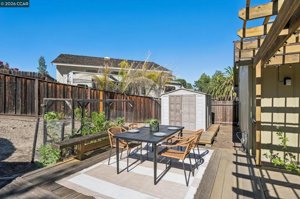 41 Burnham Ct Pleasant Hill, CA 94523