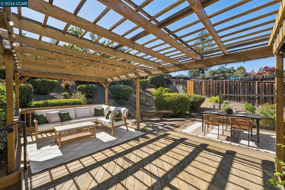 41 Burnham Ct Pleasant Hill, CA 94523