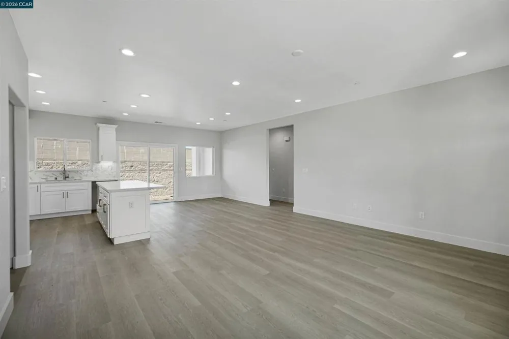 2102 Paige Ct Pittsburg, CA 94565
