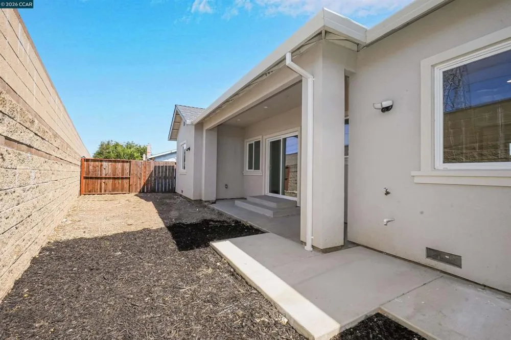2102 Paige Ct Pittsburg, CA 94565