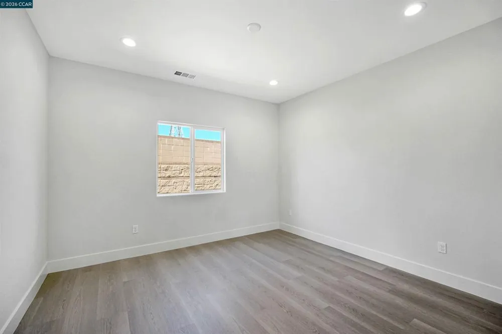 2102 Paige Ct Pittsburg, CA 94565