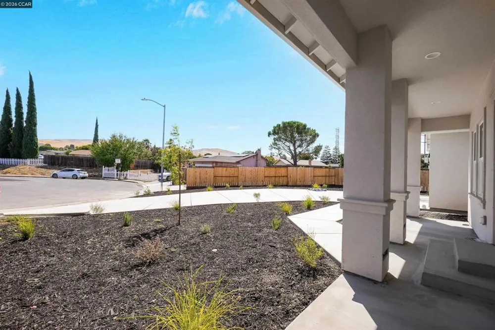 2102 Paige Ct Pittsburg, CA 94565