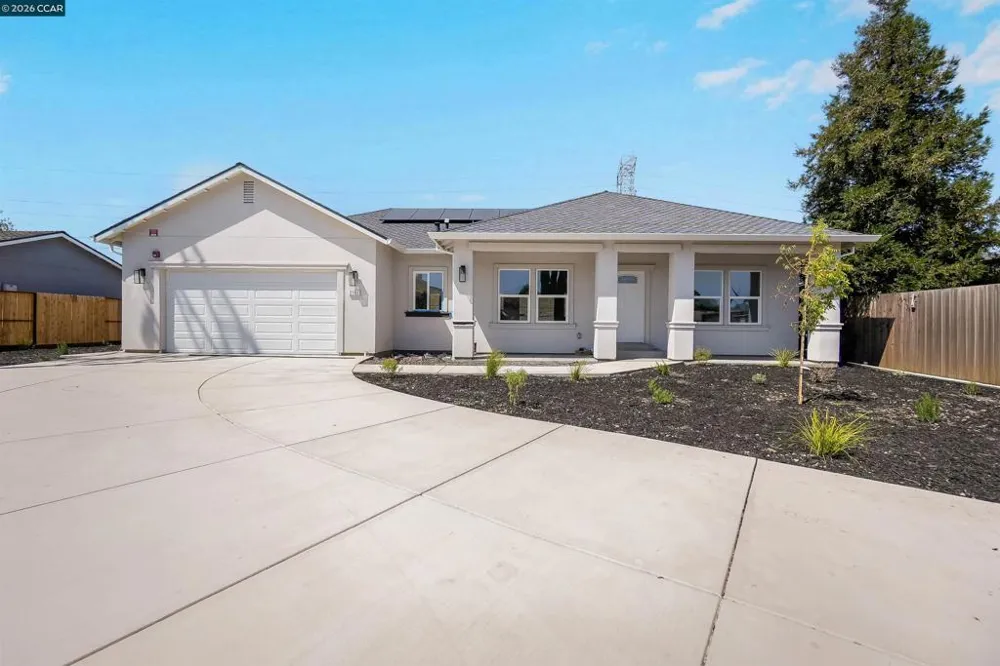 2102 Paige Ct Pittsburg, CA 94565