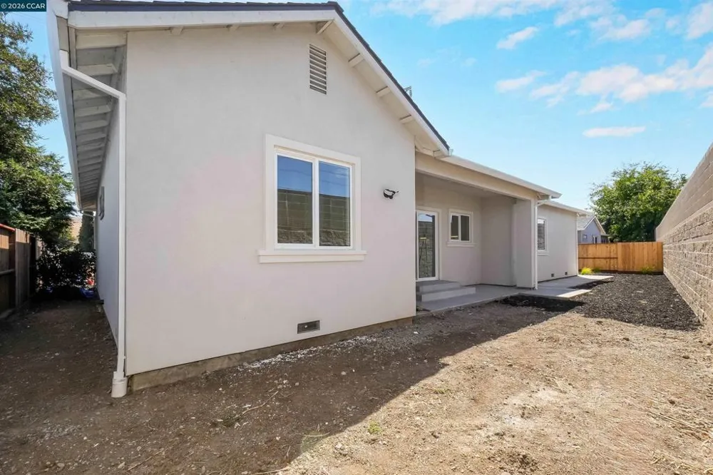 2102 Paige Ct Pittsburg, CA 94565