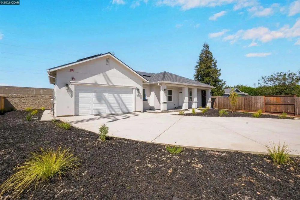2102 Paige Ct Pittsburg, CA 94565