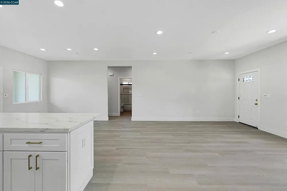 2102 Paige Ct Pittsburg, CA 94565