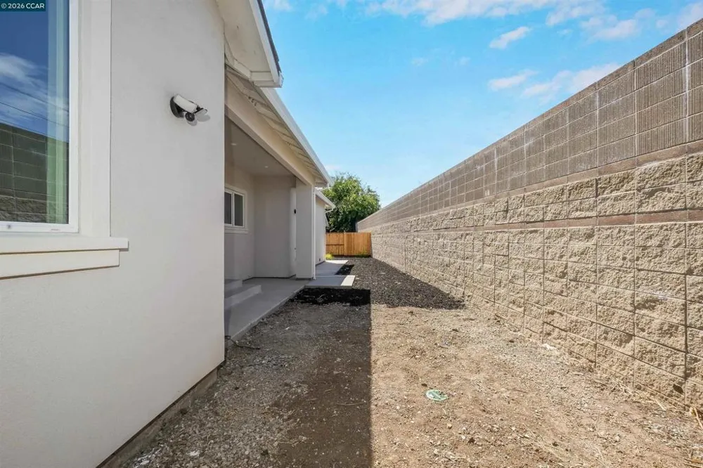 2102 Paige Ct Pittsburg, CA 94565