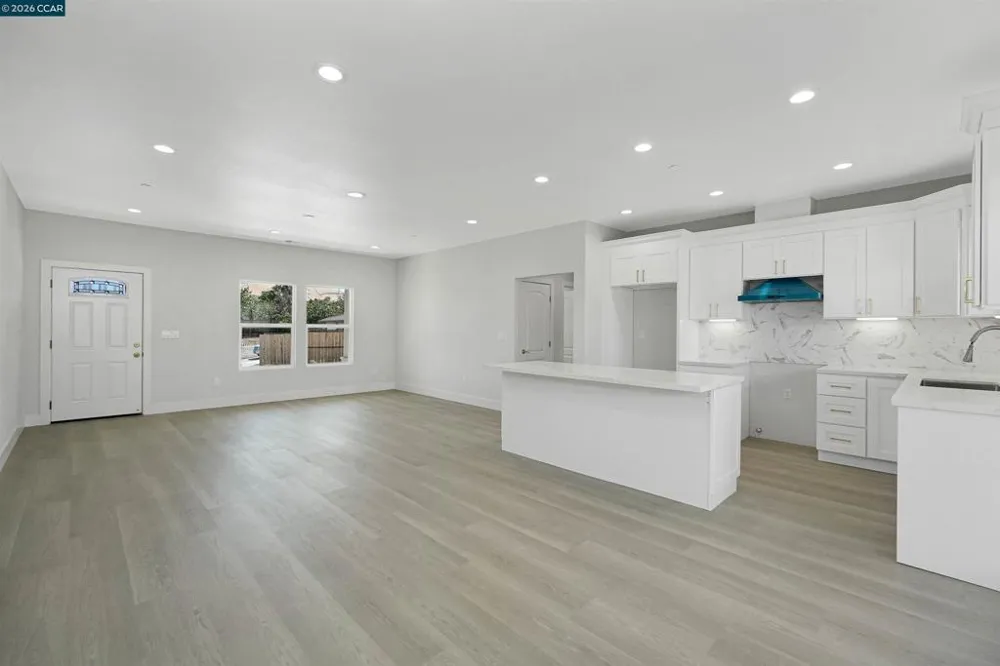2102 Paige Ct Pittsburg, CA 94565
