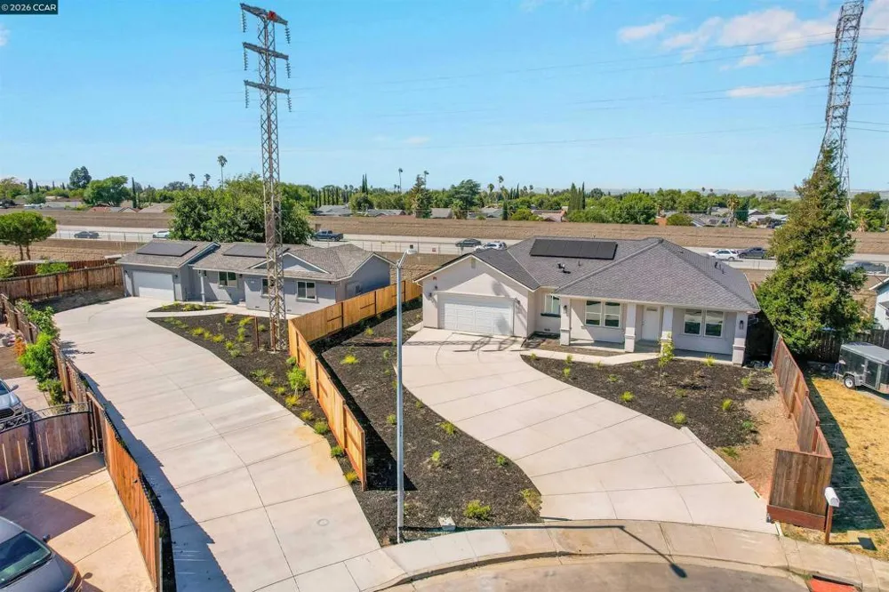 2102 Paige Ct Pittsburg, CA 94565