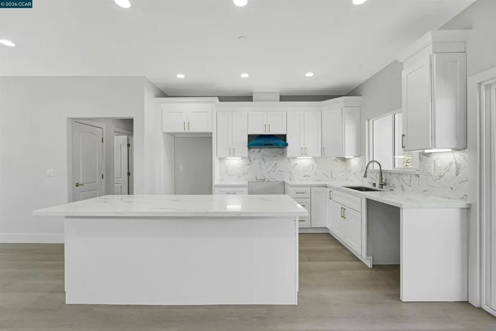 2102 Paige Ct Pittsburg, CA 94565