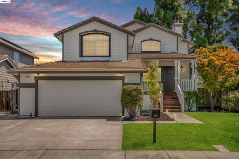 5521 Crimson Cir