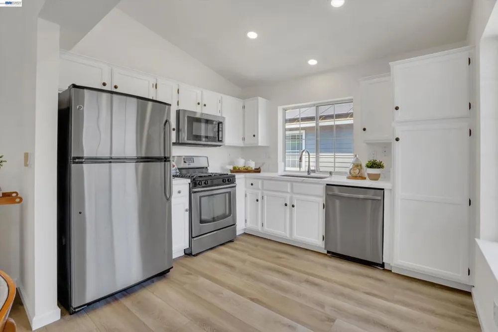 5521 Crimson Cir Fremont, CA 94538