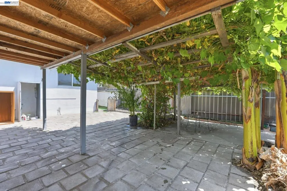 1210 Trenton Blvd San Pablo, CA 94806