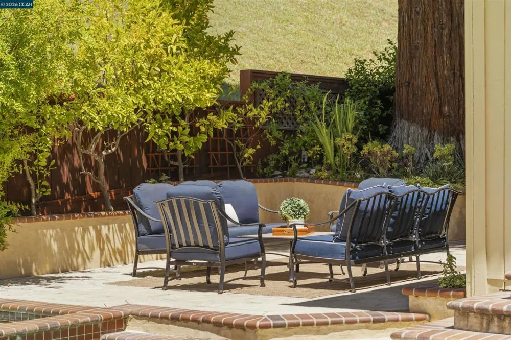 951 Redwood Dr Danville, CA 94506
