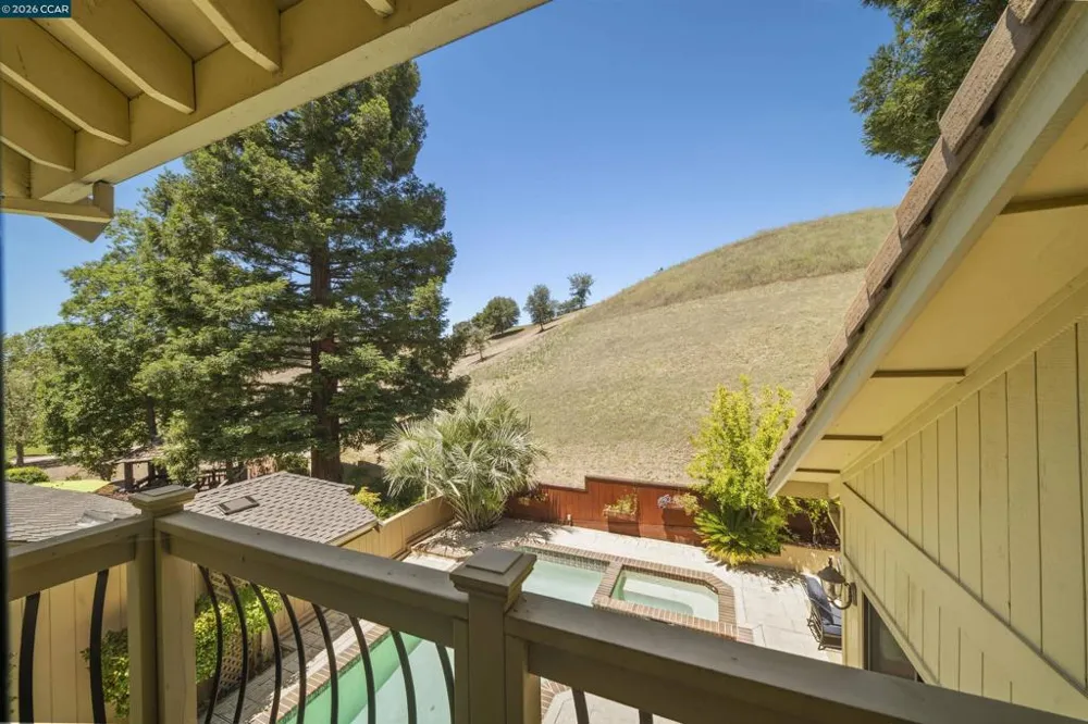 951 Redwood Dr Danville, CA 94506