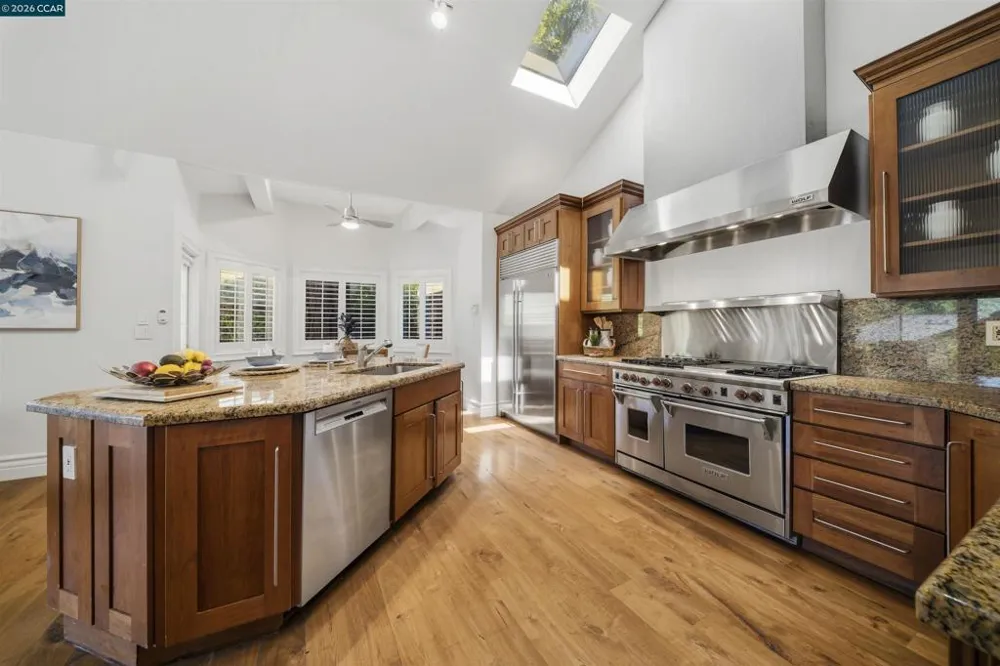 951 Redwood Dr Danville, CA 94506