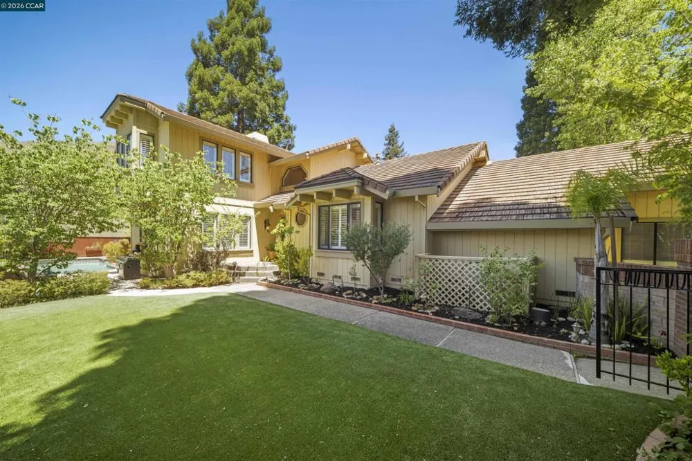 951 Redwood Dr Danville, CA 94506