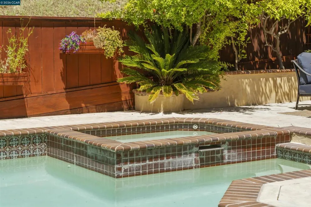 951 Redwood Dr Danville, CA 94506