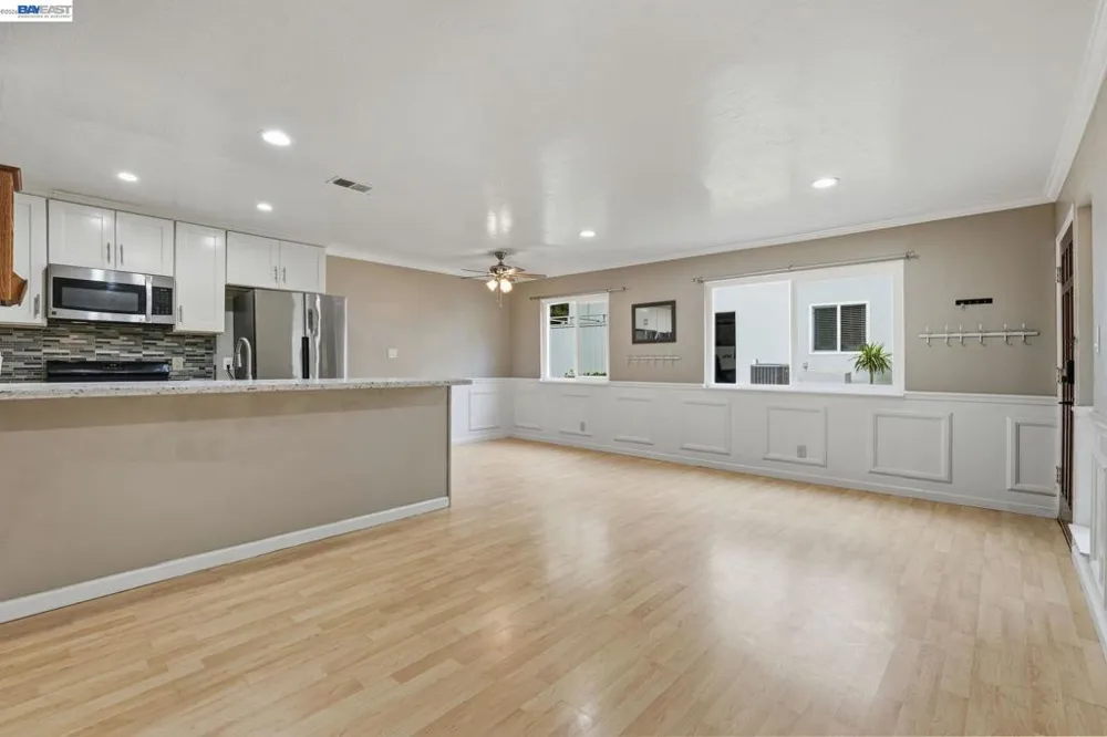 8185 Arroyo Dr #3 Pleasanton, CA 94588