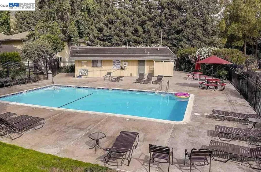 8185 Arroyo Dr #3 Pleasanton, CA 94588