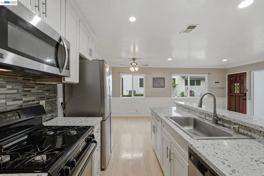 8185 Arroyo Dr #3 Pleasanton, CA 94588