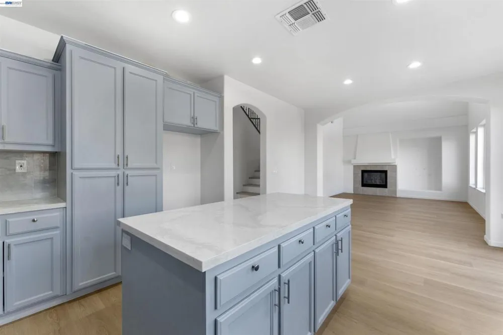 2600 Yorkshire Dr Antioch, CA 94531