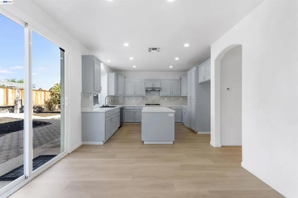 2600 Yorkshire Dr Antioch, CA 94531