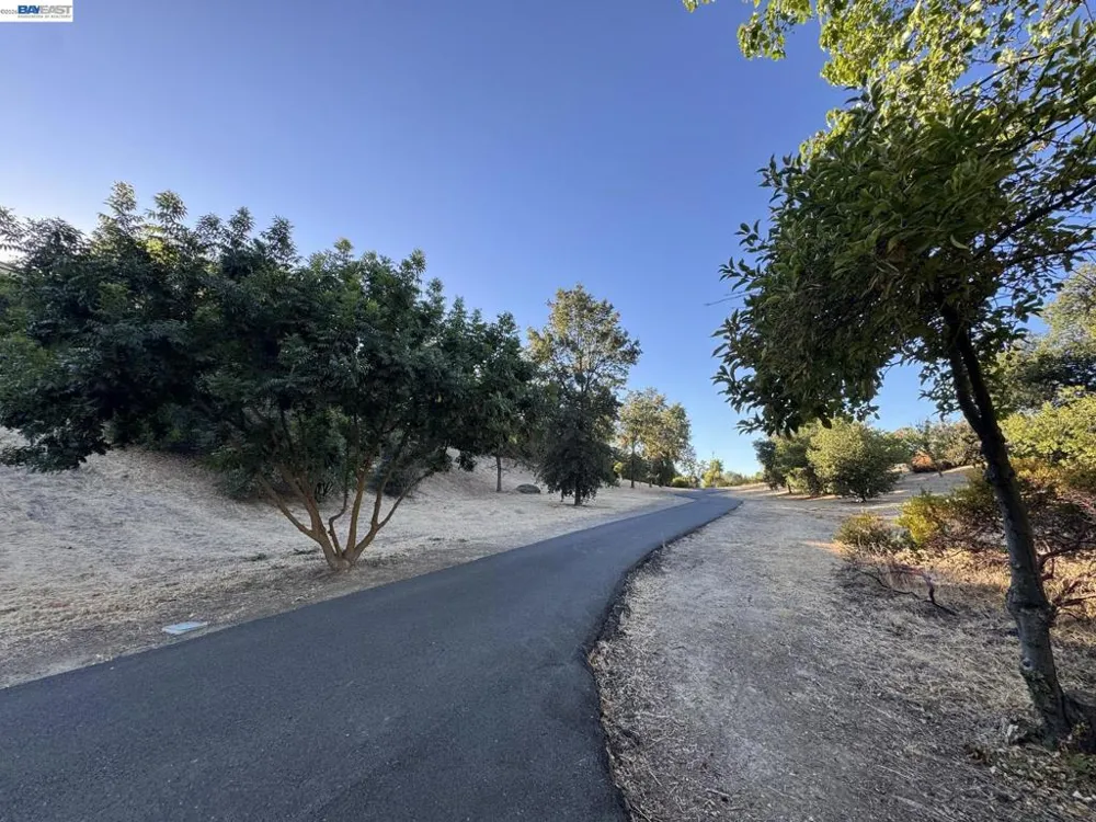 2600 Yorkshire Dr Antioch, CA 94531