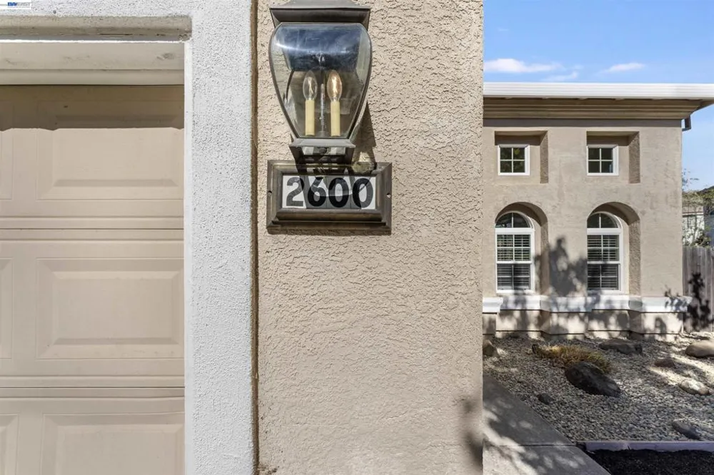 2600 Yorkshire Dr Antioch, CA 94531