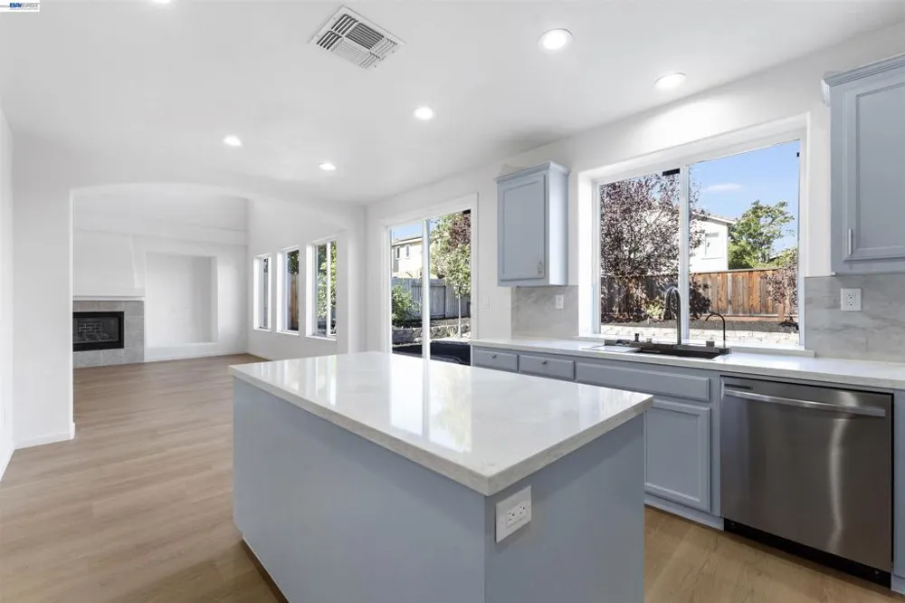 2600 Yorkshire Dr Antioch, CA 94531