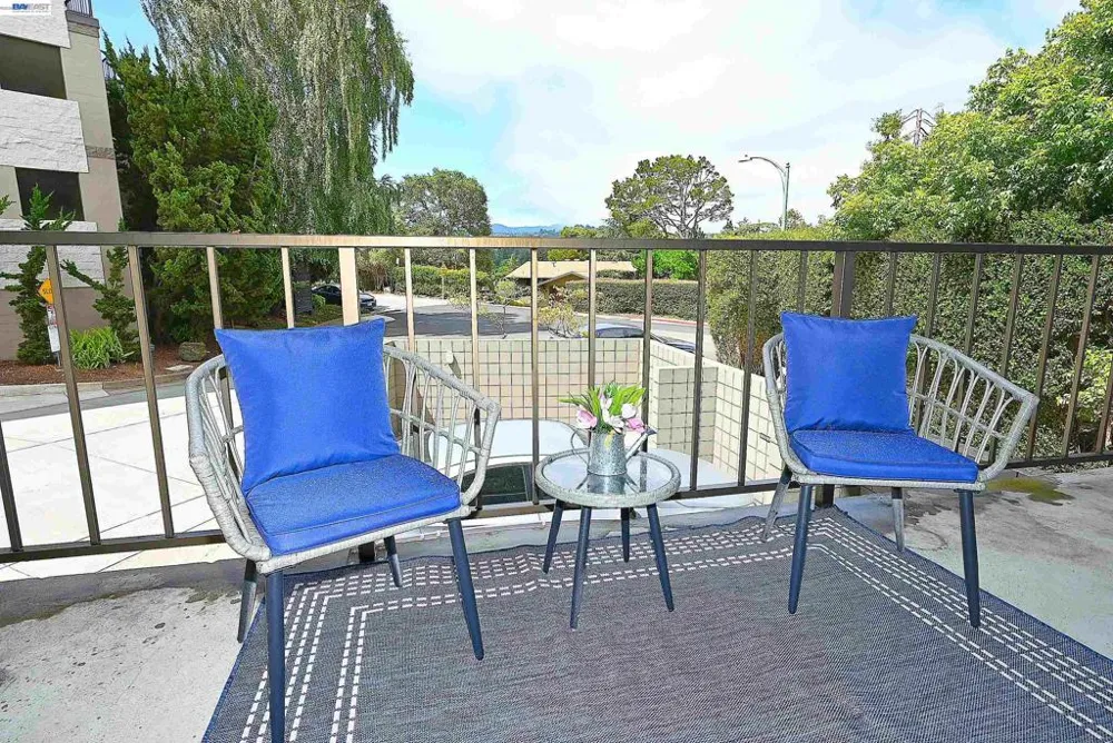 30 Mounds Rd #201 San Mateo, CA 94402