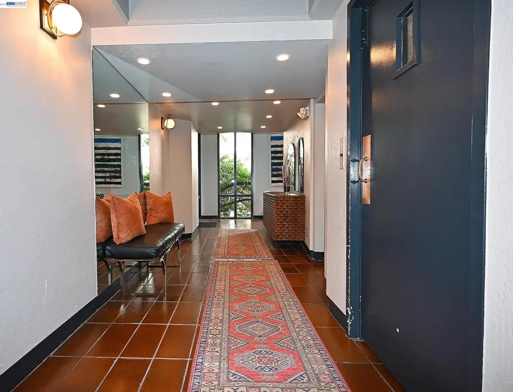 30 Mounds Rd #201 San Mateo, CA 94402