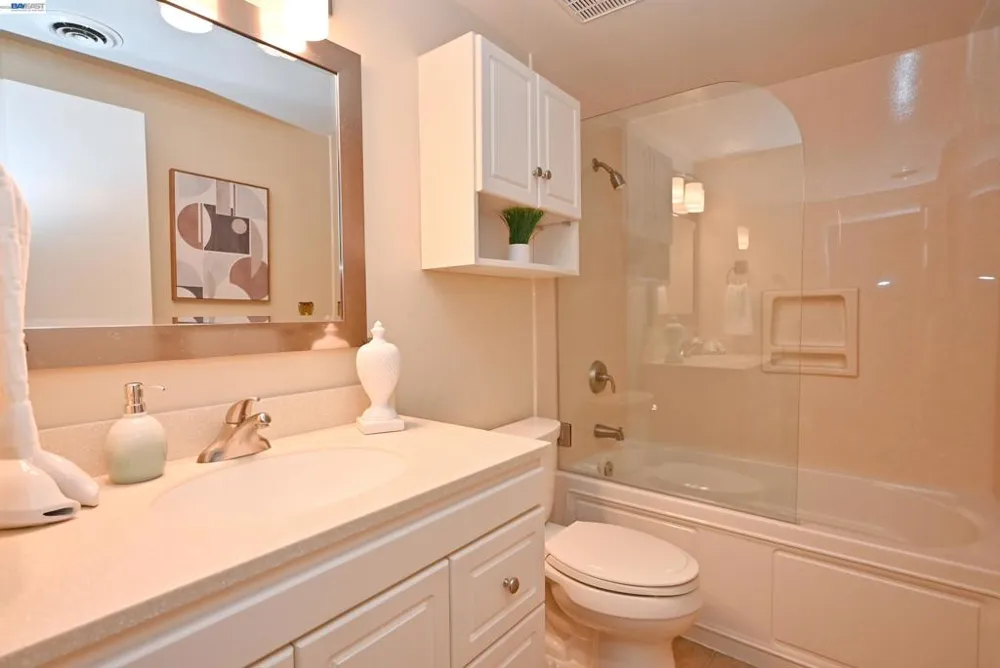 30 Mounds Rd #201 San Mateo, CA 94402