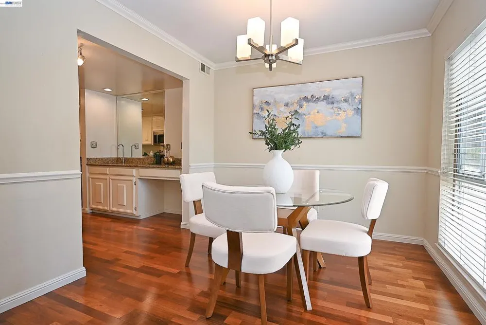 30 Mounds Rd #201 San Mateo, CA 94402
